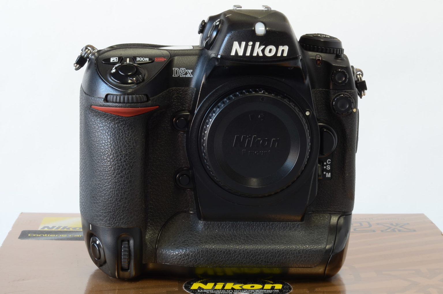 nikon 2dx